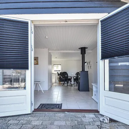 Nice In W/ 1 Bedrooms Hébergement de vacances