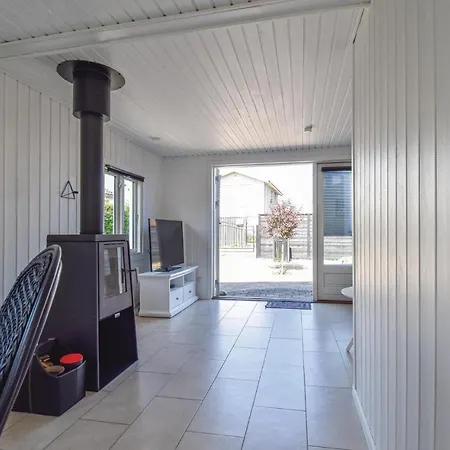 Nice In W/ 1 Bedrooms Vakantiehuis